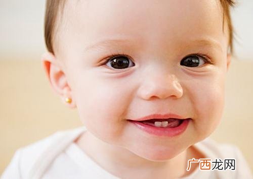 宝宝从什么时候开始长牙有什么症状