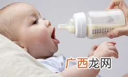 宝宝吃配方奶粉过敏有什么症状如何治疗
