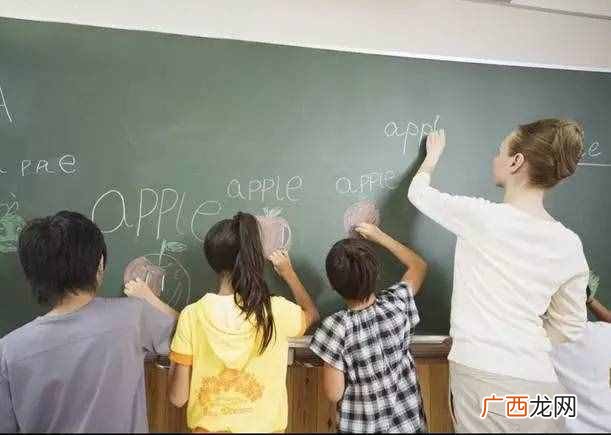送老师礼物前十件排名 送女班主任什么礼物好