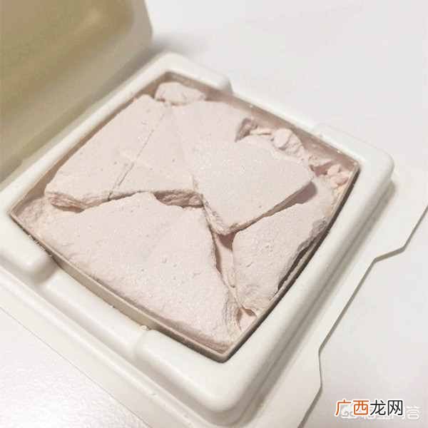 教你一招让碎粉饼恢复如初 粉饼碎了怎么复原