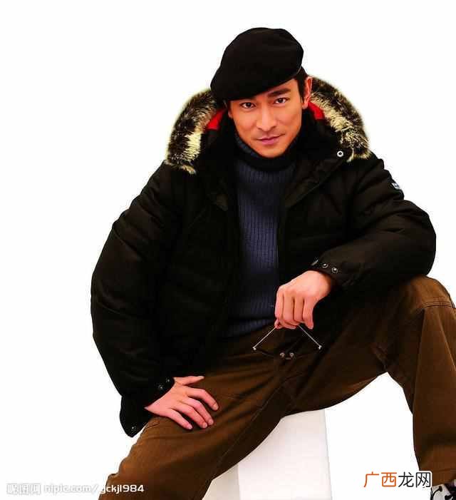 失恋了听什么歌容易哭（推荐8首适合失恋时听的