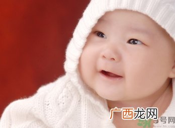 宝宝多大穿鞋子比较好？宝宝多大可以穿鞋？