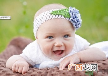 宝宝睡觉翻来覆去是怎么回事？宝宝睡觉喜欢乱动怎么办？