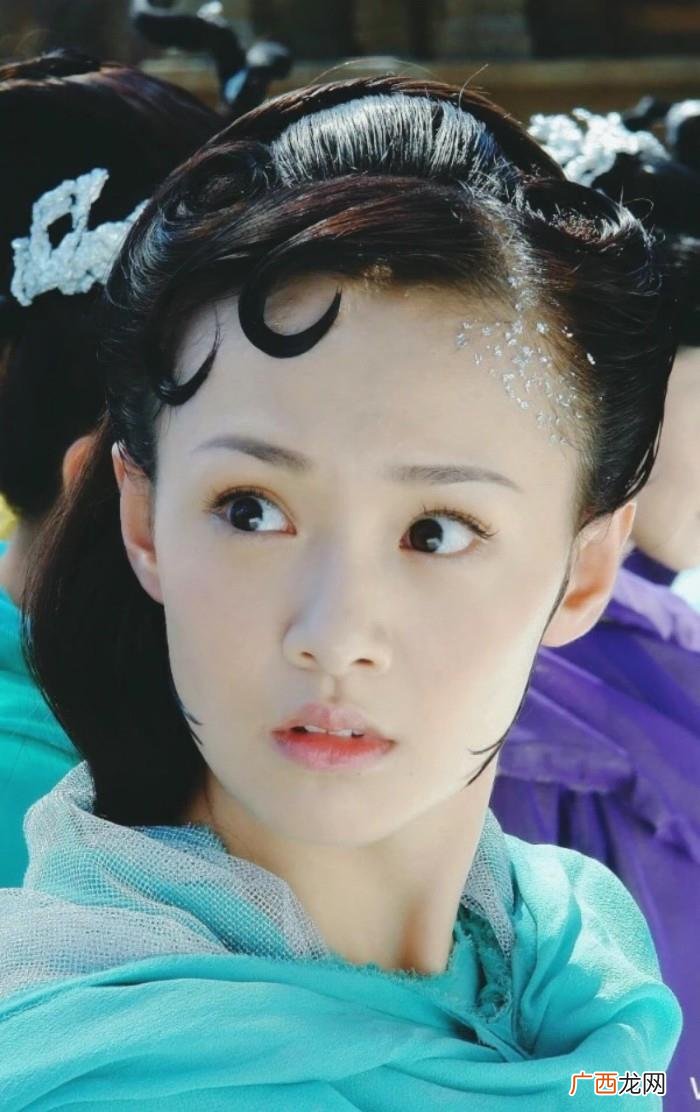 如画里走出来的牡丹小仙女 画壁牡丹扮演者