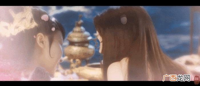 如画里走出来的牡丹小仙女 画壁牡丹扮演者