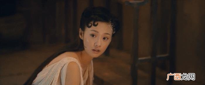 如画里走出来的牡丹小仙女 画壁牡丹扮演者