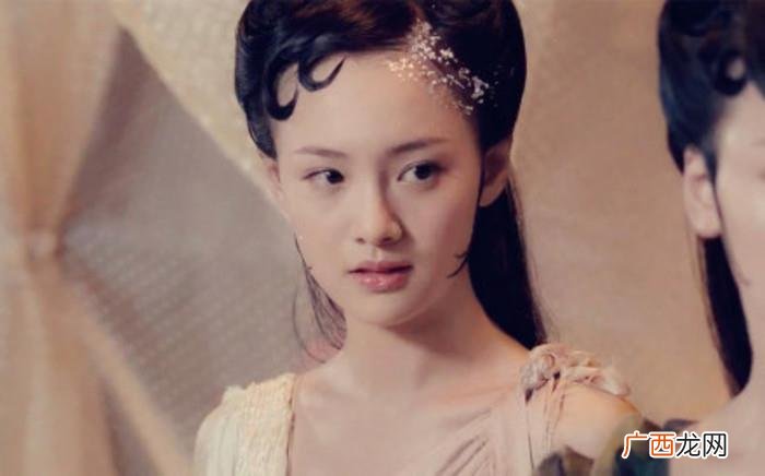 如画里走出来的牡丹小仙女 画壁牡丹扮演者