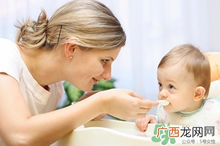 冬天宝宝吃水果太凉怎么办？寒冷冬季宝宝如何吃水果？