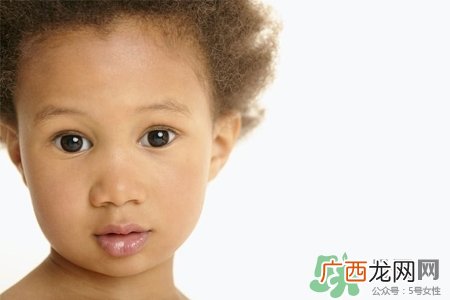 冬天宝宝手脚冰凉是怎么回事？冬天宝宝手脚冰凉怎么办？