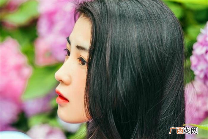 天蝎女喜欢你三大表现，天蝎座有这三个表现