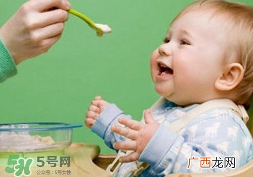 宝宝半岁添加什么辅食？宝宝半岁吃什么？