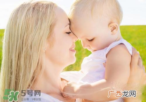 宝宝半岁添加什么辅食？宝宝半岁吃什么？