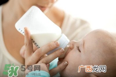 奶粉太烫宝宝会怎么样?奶粉太烫对宝宝有什么伤害?