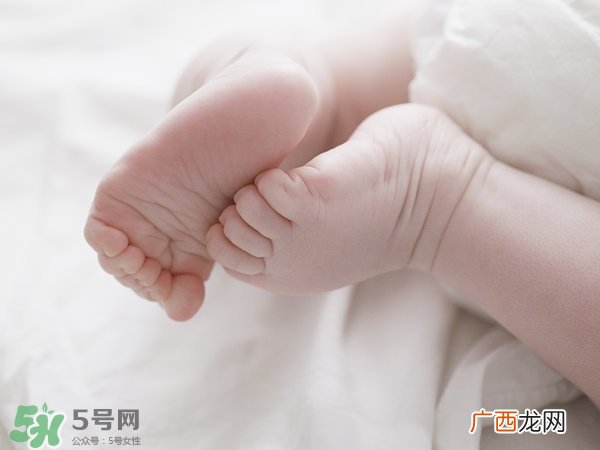宝宝可以用热水泡脚吗?宝宝泡脚好吗?
