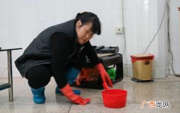一次性餐具直销商 一次性餐具批发利润