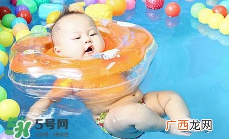 婴儿游泳多久一次合适婴儿游泳多久一次好