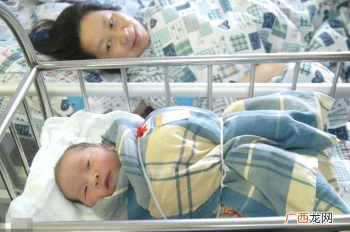 新生儿宝宝不吃母乳 初生婴儿不吃奶