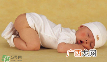 夏季宝宝长痱子怎么办？怎么预防宝宝长痱子？