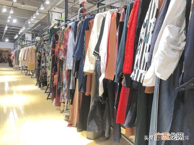 20平内衣店首次进货,想开家内衣店进货哪里进呀