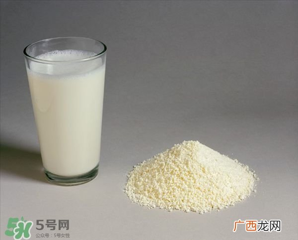 宝宝吃奶粉上火了怎么办宝宝吃奶粉上火了怎么处理