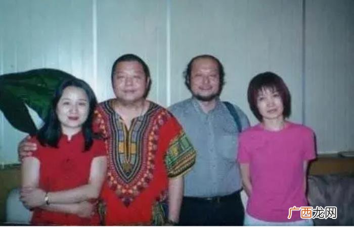 52岁的斯琴格日乐无夫无子 斯琴格日乐老公