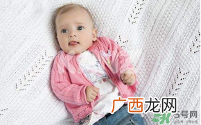 宝宝四月份穿什么衣服？四月份怎么给宝宝穿衣服？