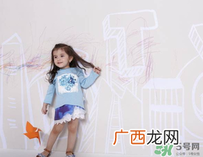 宝宝四月份穿什么衣服？四月份怎么给宝宝穿衣服？