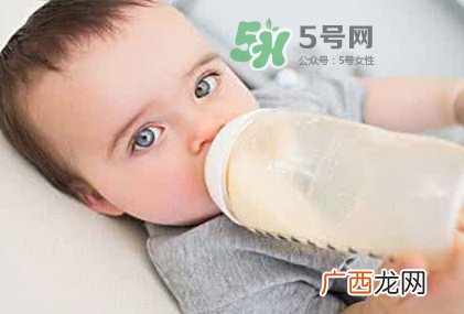 母乳和奶粉能混在一起吃吗？母乳和奶粉混合喂养好吗？