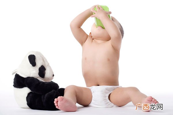 冲调奶粉的正确方法常见婴幼儿奶粉冲调食用方法