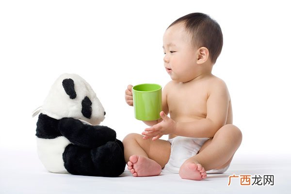 冲调奶粉的正确方法常见婴幼儿奶粉冲调食用方法