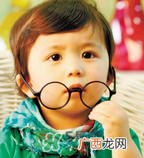 宝宝爱看电视怎么办？宝宝爱看电视对眼睛有影响吗？