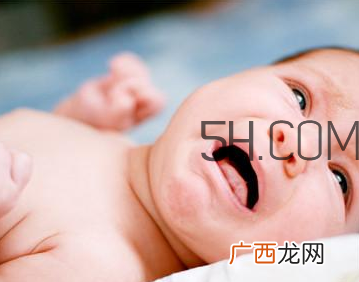 婴儿晚上不睡觉的原因？婴儿怎么护理？