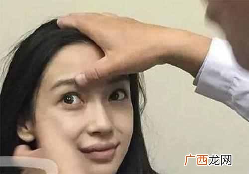 刘梓晨家庭背景及父母 刘梓晨整容前后对比