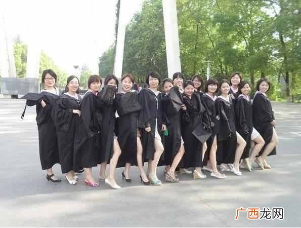 上大学挂科有什么后果(大学里一旦挂科,这4个
