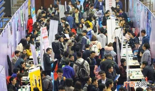上大学挂科有什么后果(大学里一旦挂科,这4个