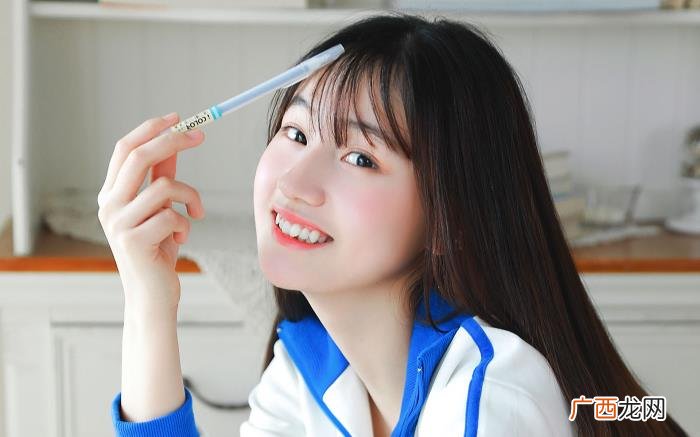 天蝎特别容易爱上水瓶，最吸引天蝎座的三大星座
