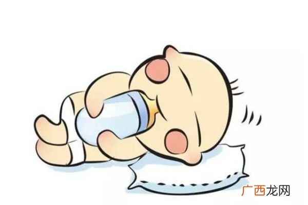 婴儿躺着喝奶粉好吗婴儿应该怎么喝奶粉
