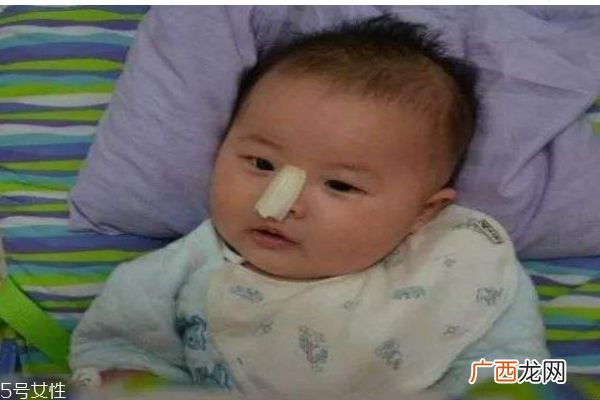 宝宝感冒了怎么办呢刚满月的宝宝感冒可以吃药吗
