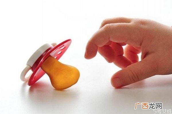 奶嘴多久清洗一次呢清洗奶嘴的方法有什么呢