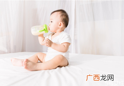 奶粉不适合宝宝的表现宝宝喝奶粉不吸收的表现