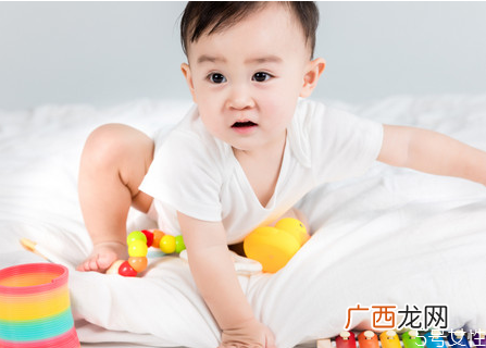 宝宝呛奶咳嗽会引起肺炎吗呛奶性肺炎的早期症状
