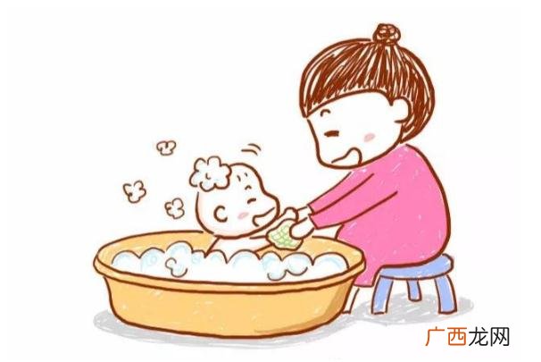 婴儿湿疹能洗脸吗婴儿湿疹能用盐水洗吗