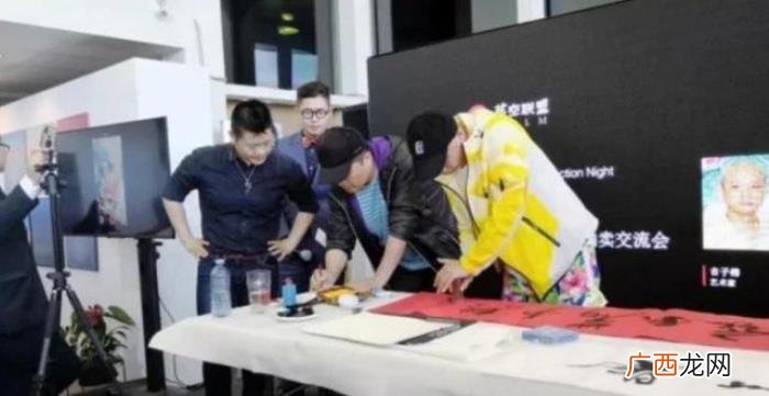 毕福剑与前妻及女儿同场亮相 毕福剑老婆是谁