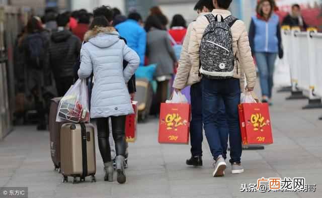 男方父母第一次去女方家带什么礼物(第一次去