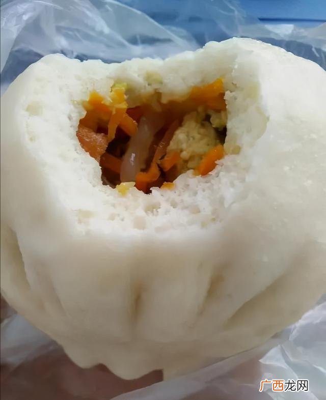 早餐店一年能赚10万么 想开个小吃店做什么好