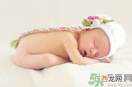 宝宝喉咙发炎怎么办?宝宝喉咙发炎吃什么好的快