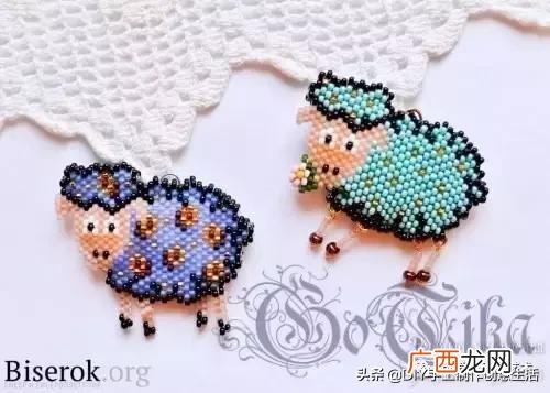 在家里各种地方做,家庭做手工