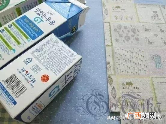 在家里各种地方做,家庭做手工