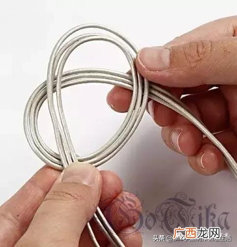 在家里各种地方做,家庭做手工