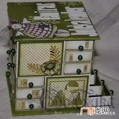 在家里各种地方做,家庭做手工